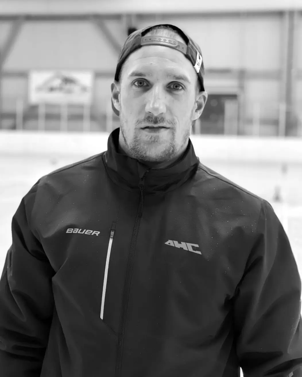 Andreas Luchner



AHC Trainer seit 2018



ÖEHV C- Lizenz



Nachwuchsleiter HC Kufstein



Co-Trainer EC Kitzbühel (Alps-Hockey League)




Tormanntrainer TEHV (Frühtraining)